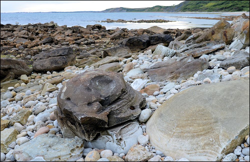 Osmington Mills Dorset Coastline Rounded Nodules Osmington Mills Dorset Coastline Rounded Nodules